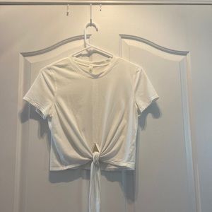 White tie front Lululemon T-shirt